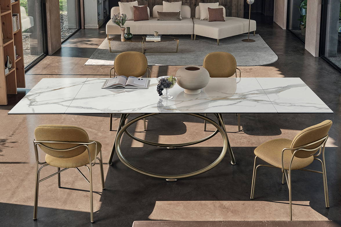 Louis extension dining table designed by Andrea Radice for Bontempi Casa Louis extension dining table designed by Andrea Radice for Bontempi Casa