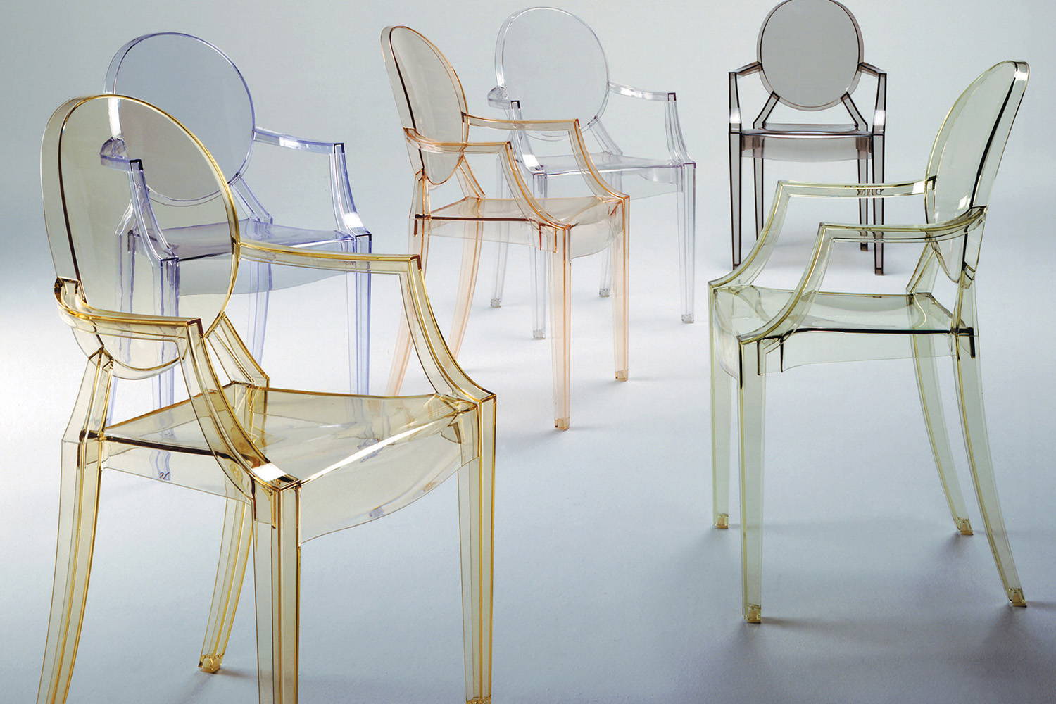 Louis Ghost Dining Chair (Set of 2) by Kartell | room service 360°