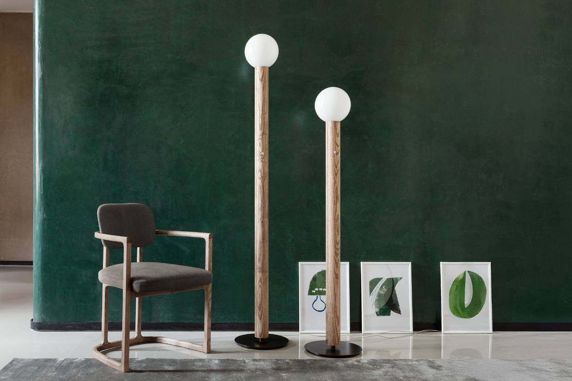 Lum floor lamps with Serena dining chair by Porada Lum floor lamps with Serena dining chair by Porada