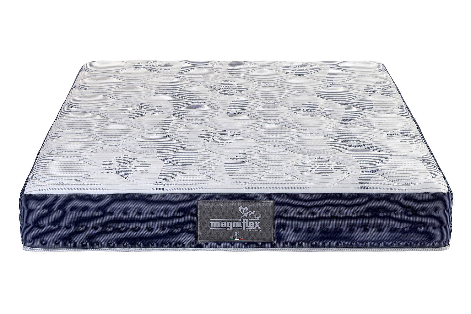 Magnicool Firm 10 Mattress by Magniflex | room service 360°