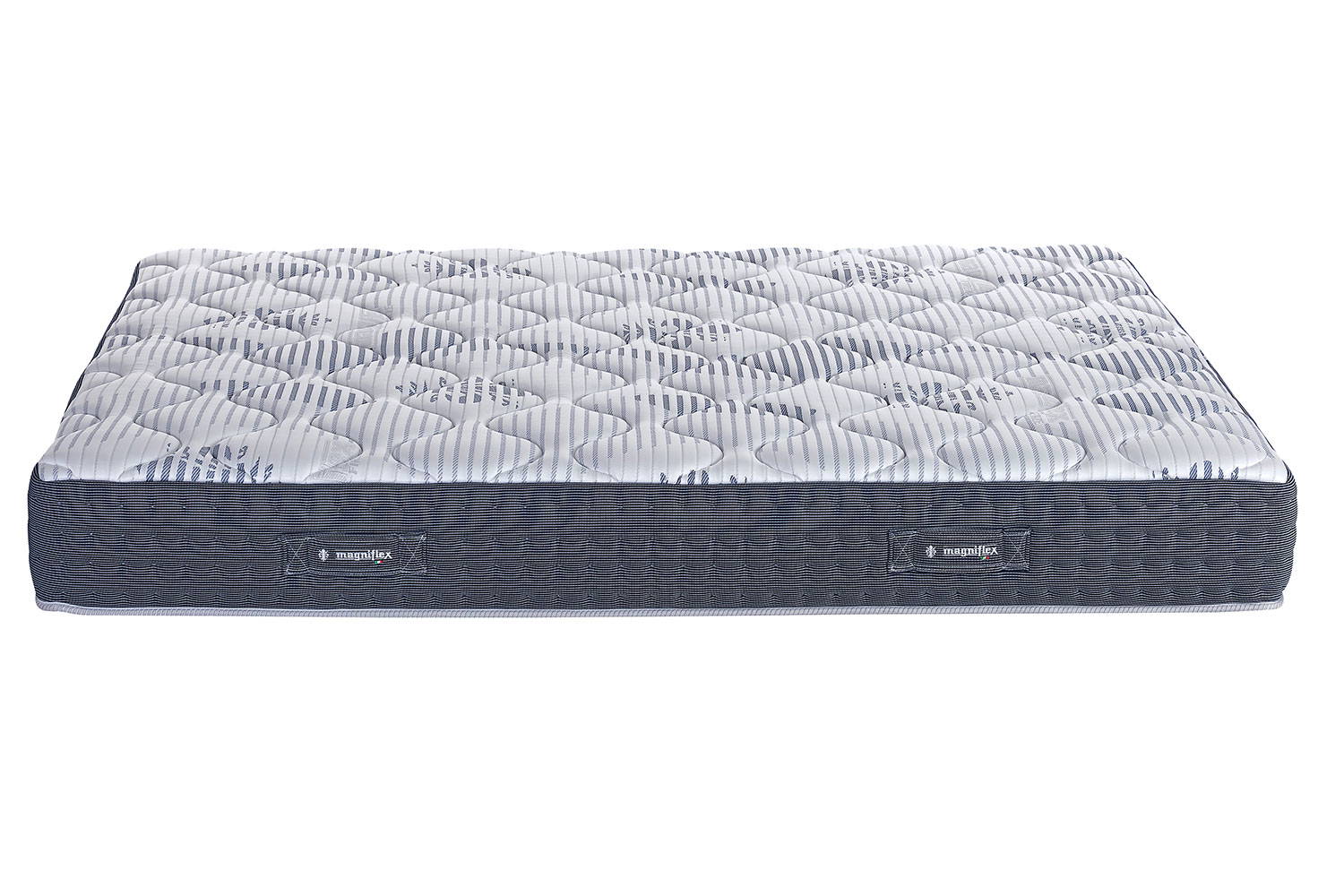 Magnicool Firm 10 Mattress by Magniflex | room service 360°