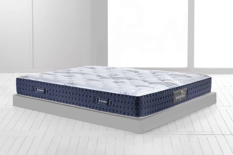Magnicool soft 10 mattress side view by Magniflex