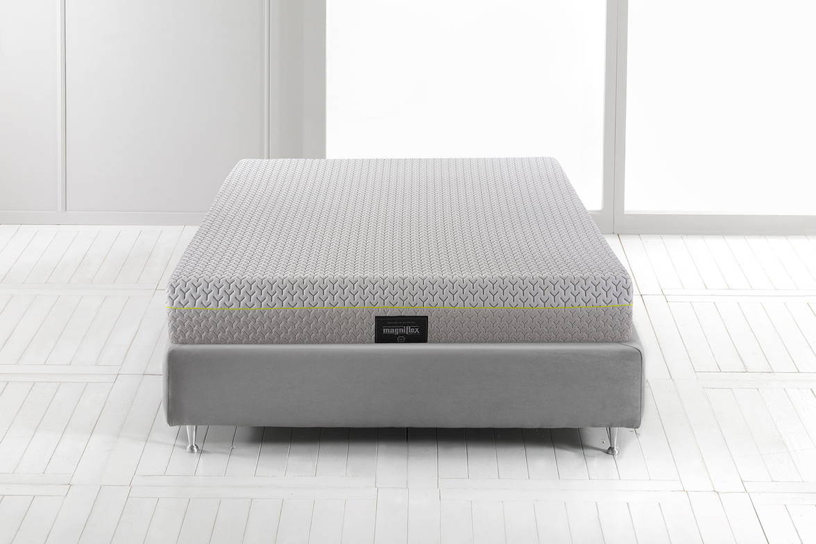 Magnistretch Sport 10 mattress front view Magnistretch Sport 10 mattress front view