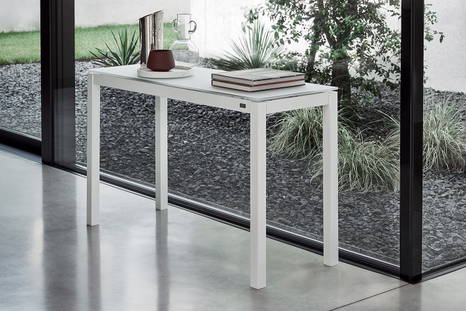 Mago extension console with Eva dining chair