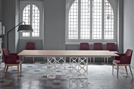 Majesty extension dining table by Marco Corti for Bontempi Casa