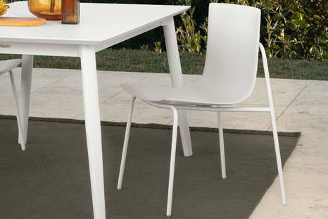 Male dining chair by Talenti