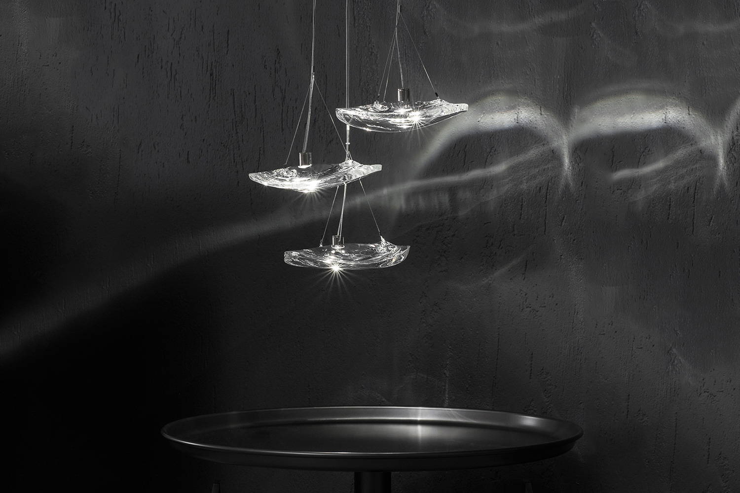 Manta 3pc Suspension Light by Terzani | room service 360°