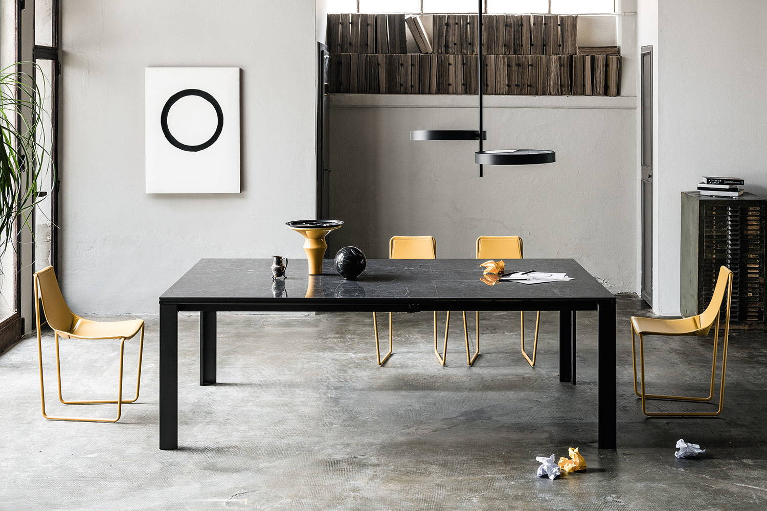 Marcopolo extension ceramic dining table with Apelle dining chairs by Midj