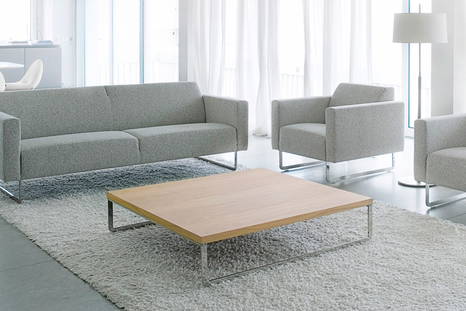 Mare coffee table by Artifort
