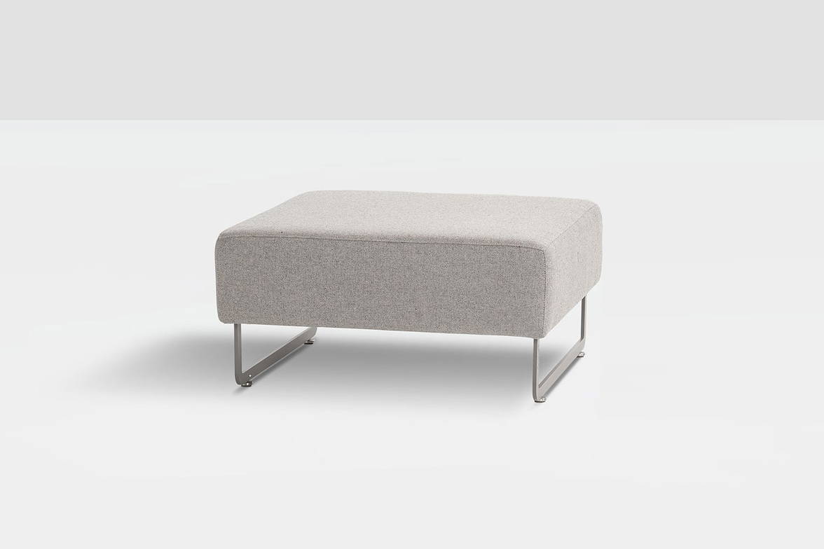 Mare footstool by Artifort Mare footstool by Artifort