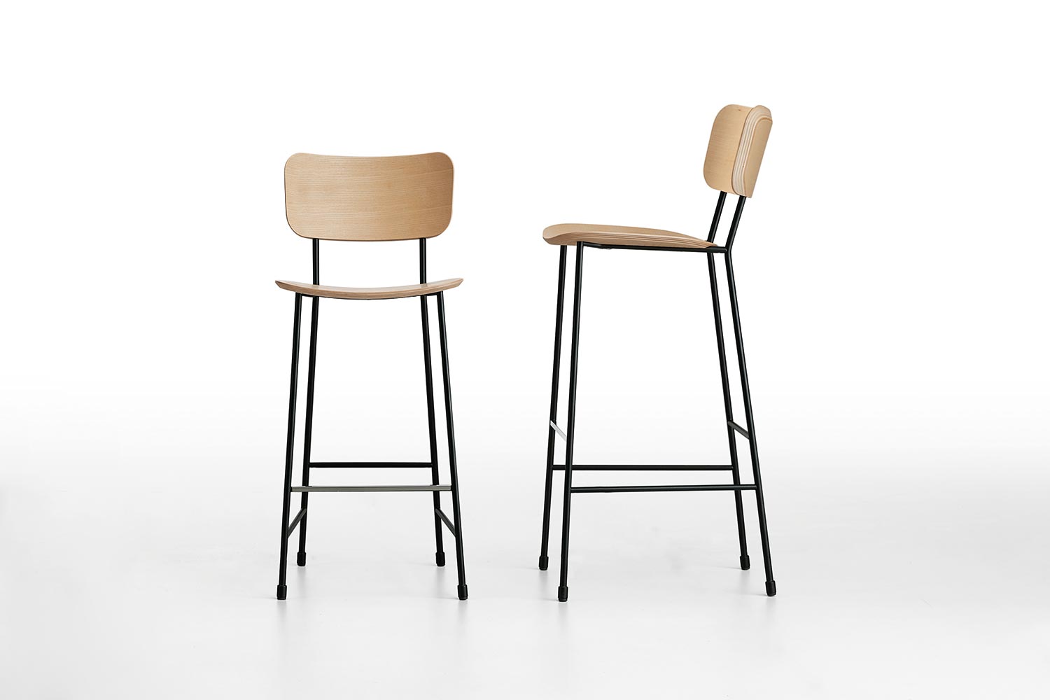 Master Wood Bar Stool