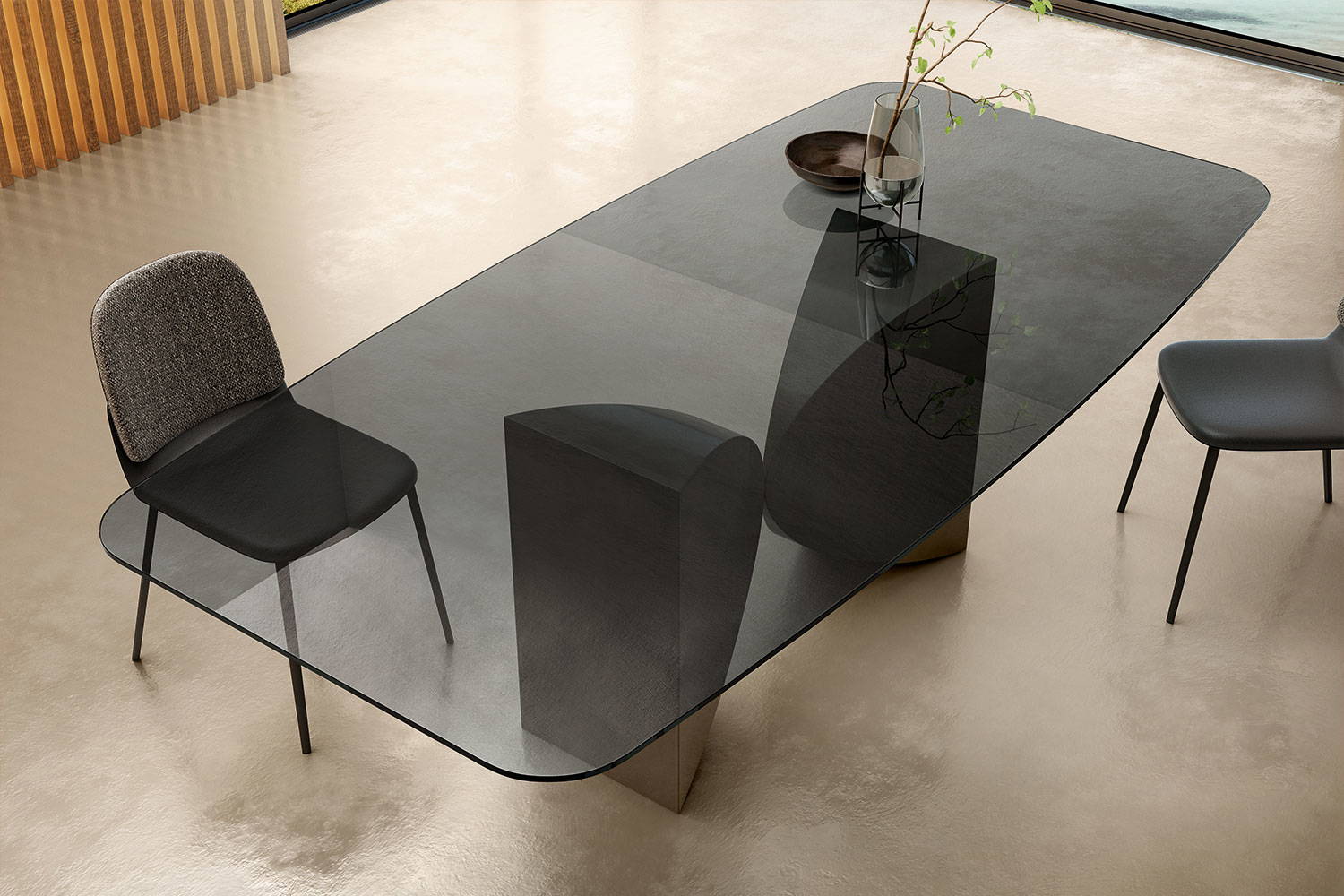 Aerial view of the Meet barrel dining table with Ermes dining chairs