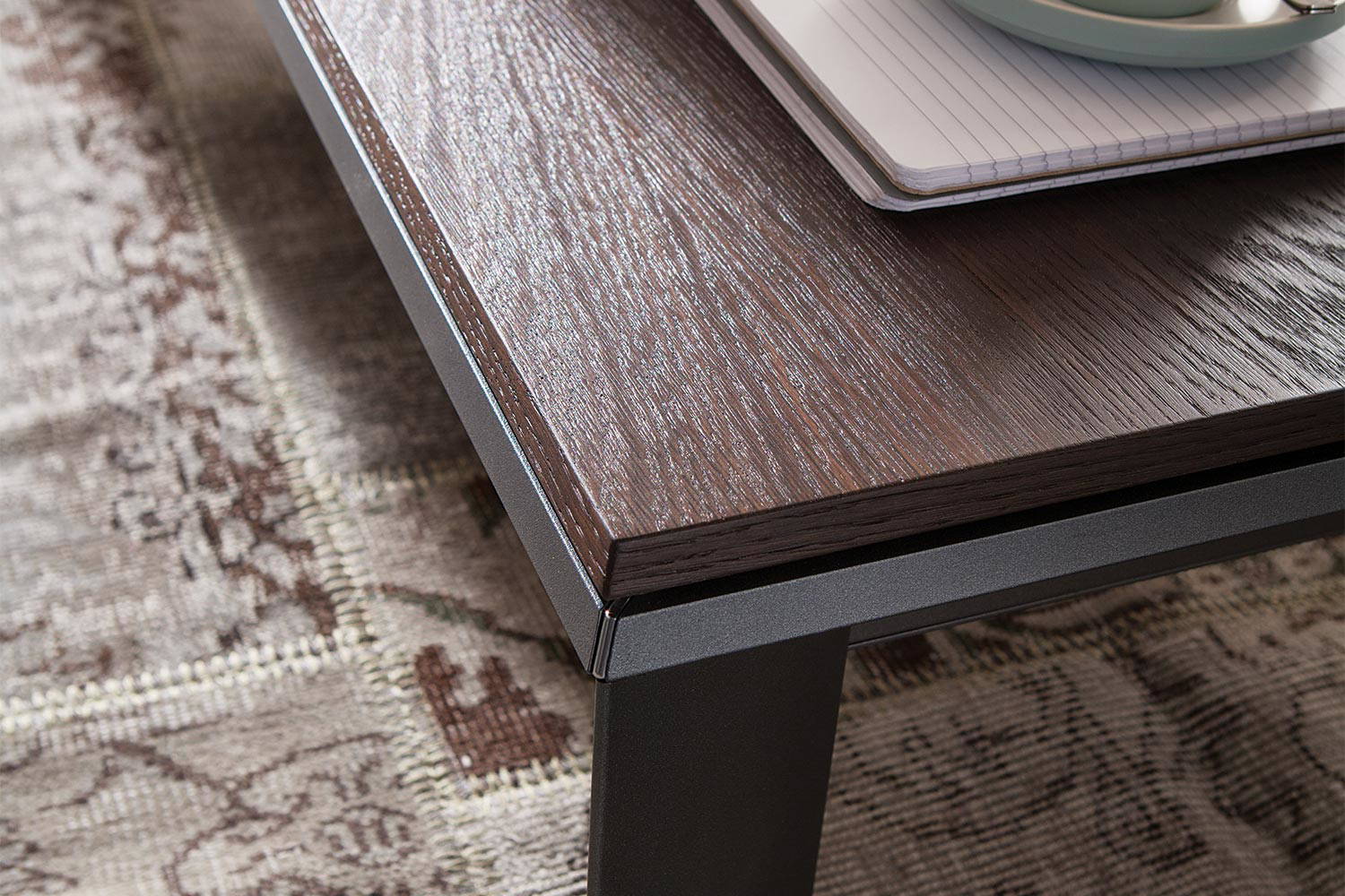 Metrino Lift-Up Coffee Table by Ozzio Italia | room service 360°