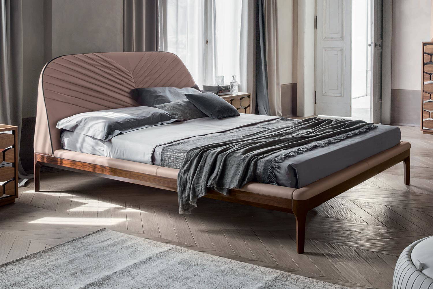Michelangelo bed by Tonin Casa