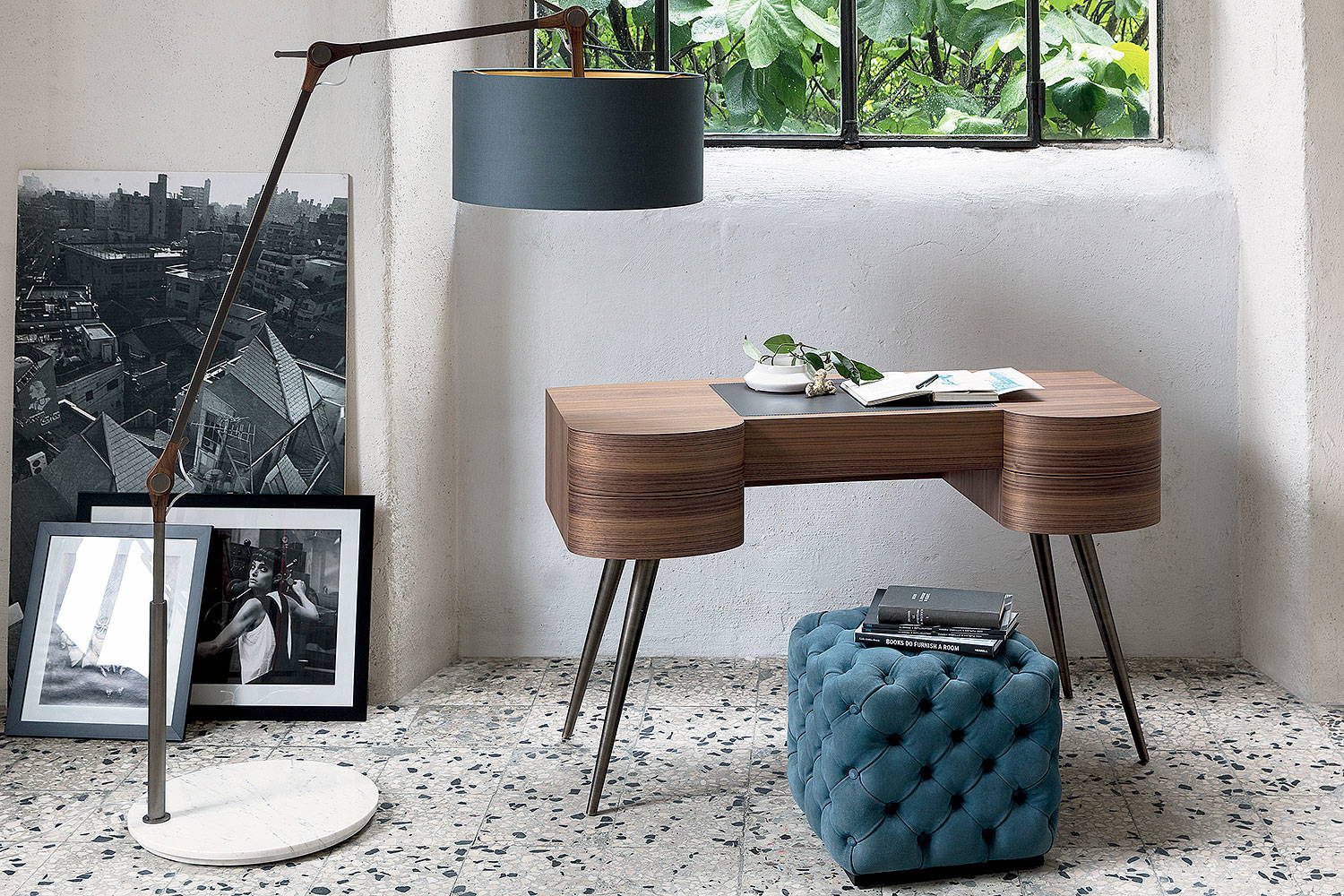 Micol desk with Gary small floor lamp and Alcide pouf by Porada