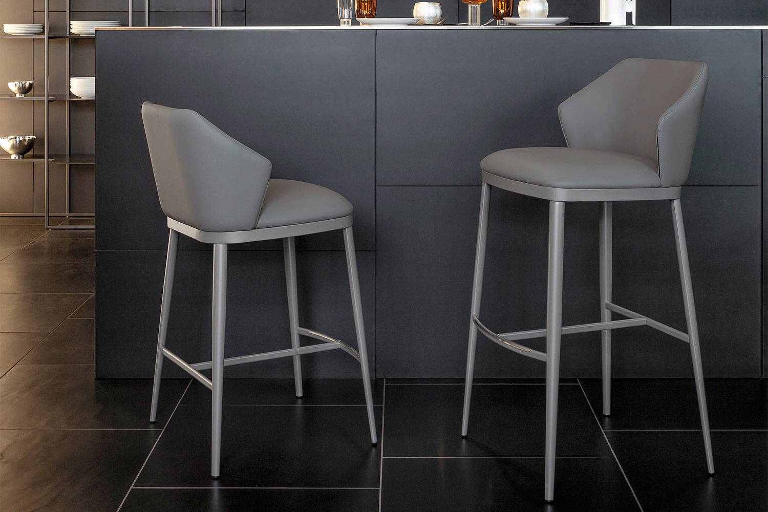 The Mida Too bar stool by Gino Carollo fro Bonaldo.