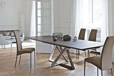 Millennium extension dining table designed by Pocci & Dondoli  for Bontempi Casa