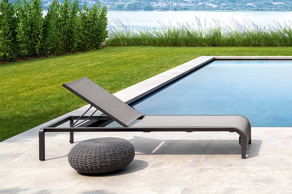 Milo chaise lounge by Talenti