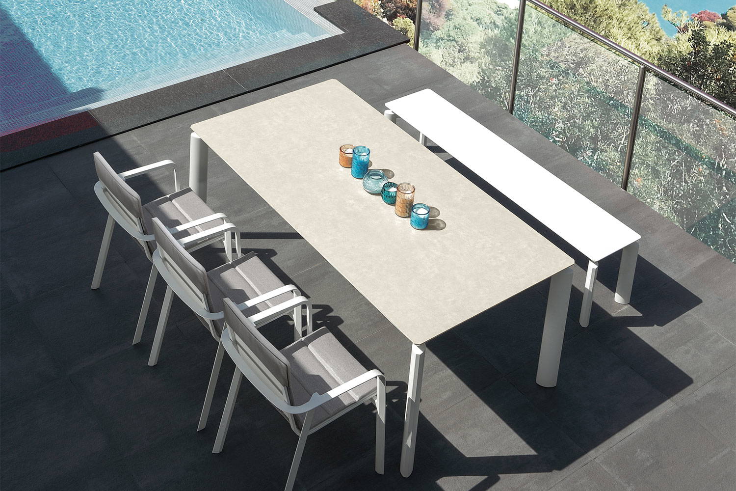 Milo Ceramic Extension Dining Table by Talenti | room service 360°