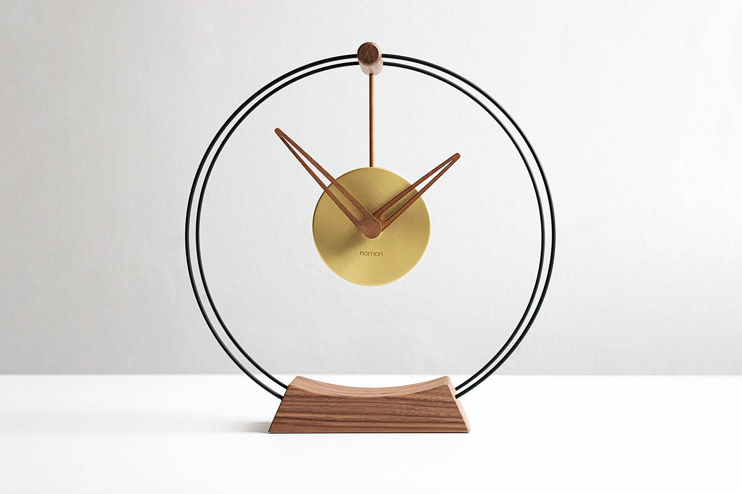 The Mini Aire clock from Jose Maria Reina for Nomon.