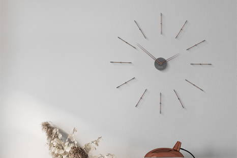 Mini Merlin clock by Nomon