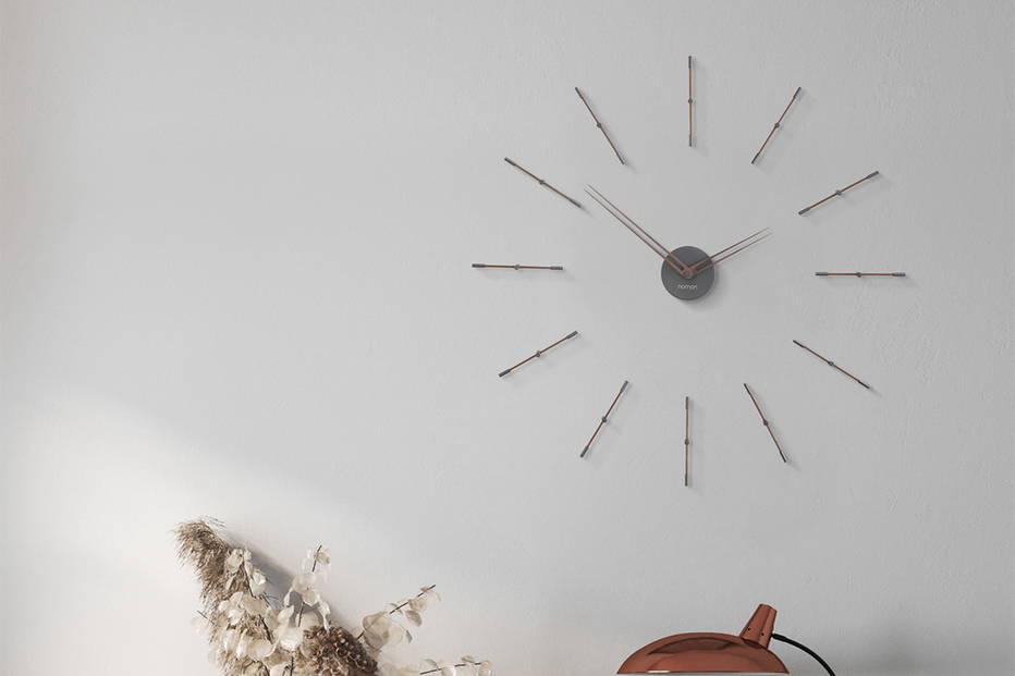 Mini Merlin clock by Nomon