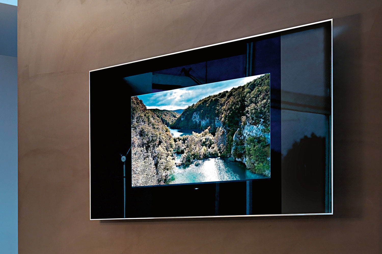 Mirage TV Mirror 