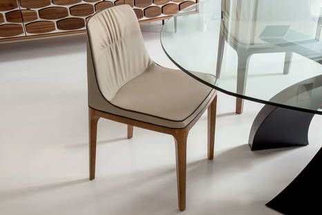 Mivida dining chair by Tonin Casa stitching details 