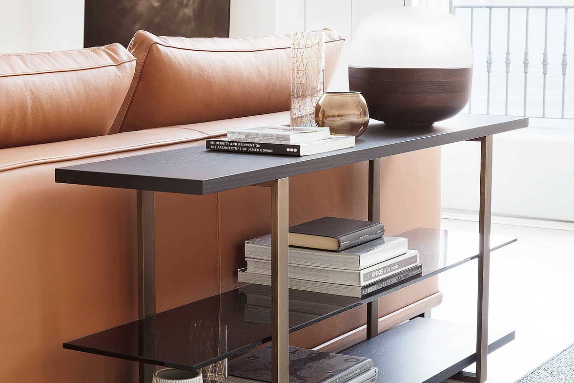 Modus 1 console table close-up by Porada Modus 1 console table close-up by Porada