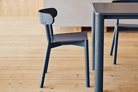 Montera wood dining chair by Midj