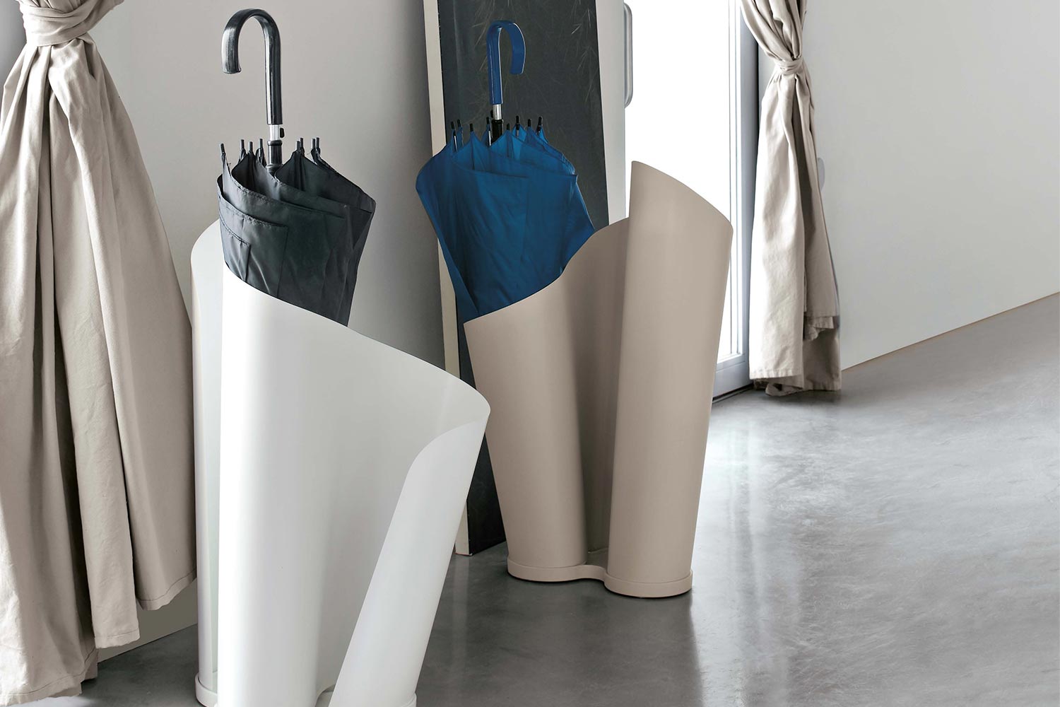 Narciso Umbrella Stand by Tonin Casa | room service 360°