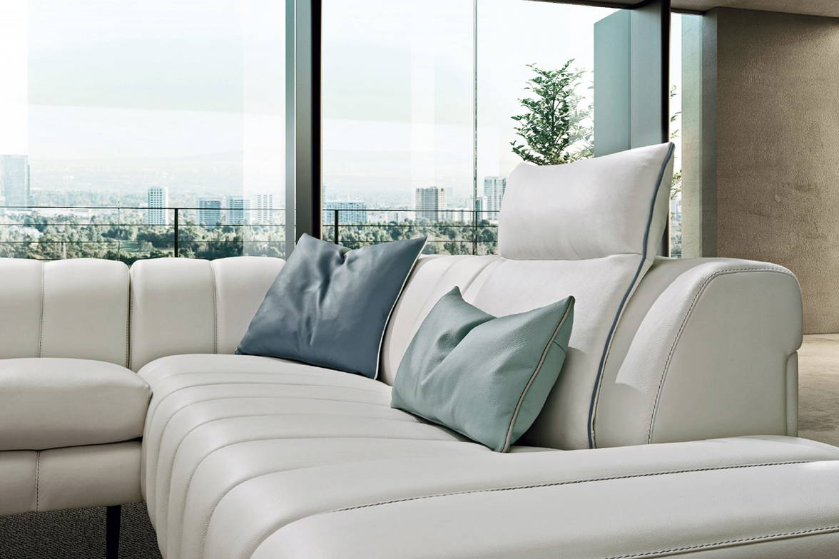 Nautilus headrest with piping details Nautilus headrest with piping details
