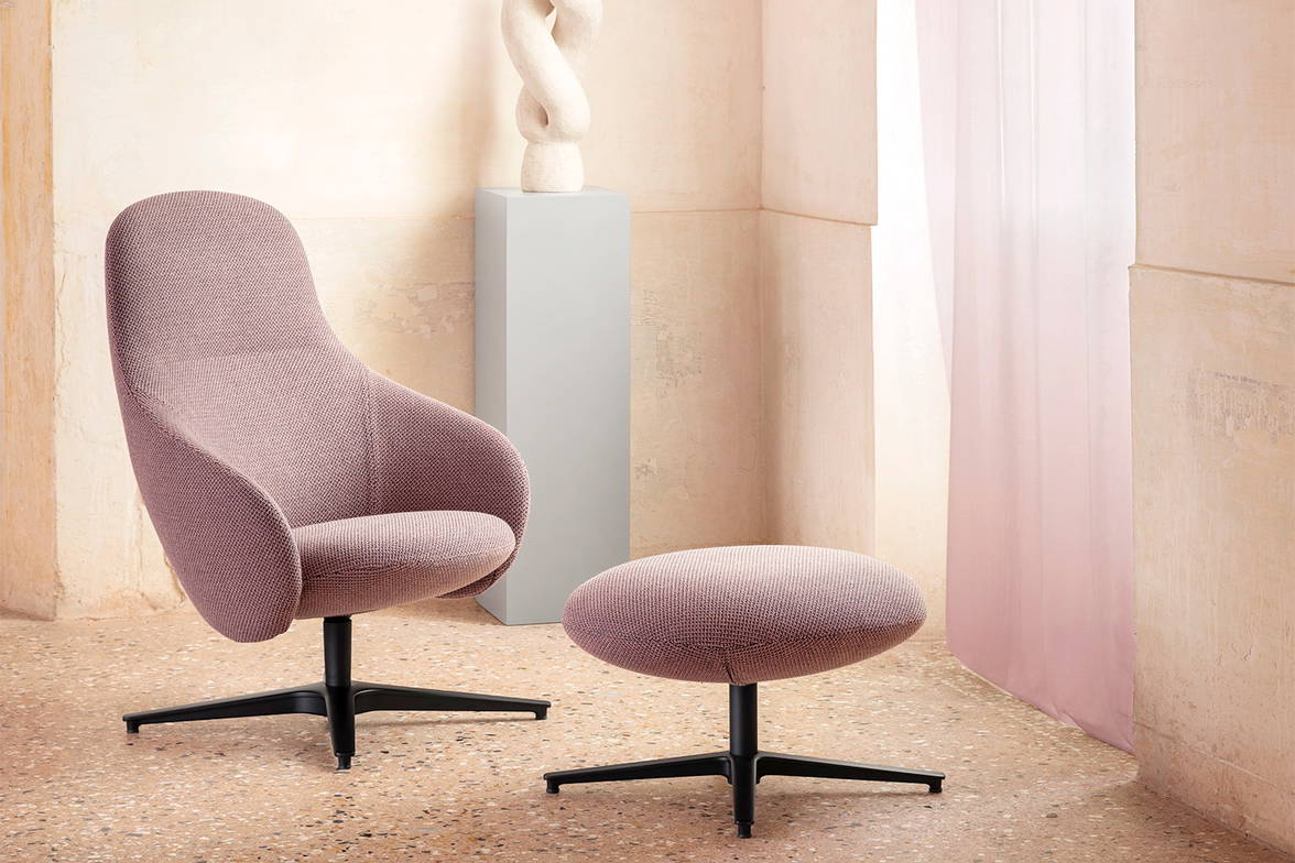 Nebula Alu Lounge Chair designed by E-ggs Studio Nebula Alu Lounge Chair designed by E-ggs Studio