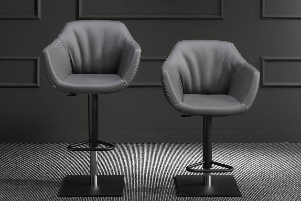Nemo adjustable bar stools by Ozzio Italia Nemo adjustable bar stools by Ozzio Italia
