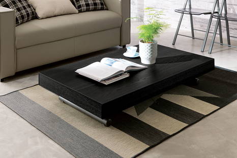 Newood transformable coffee table by Ozzio Itala