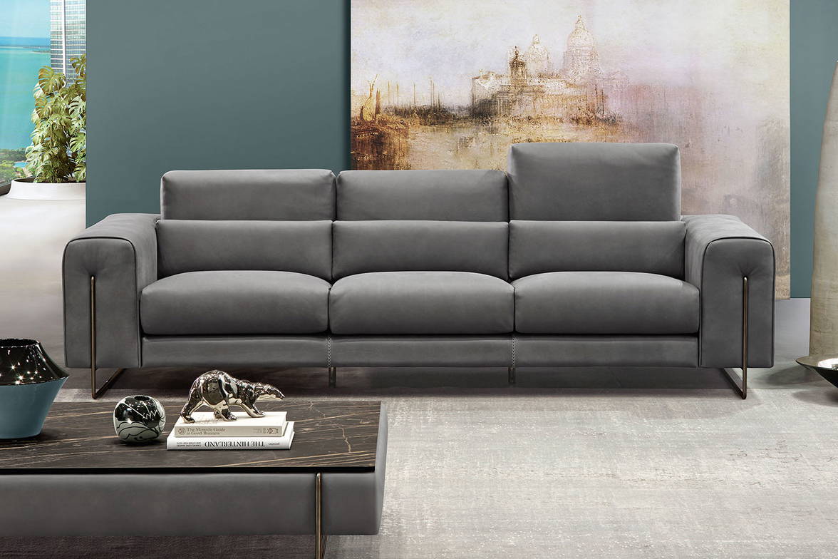 Newport 3 seater sofa by Gamma Arredamenti Newport 3 seater sofa by Gamma Arredamenti