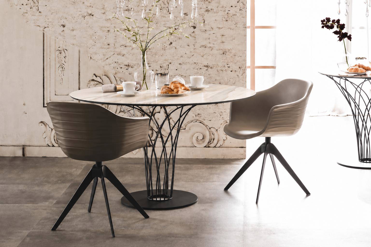 The Nido Keramik Bistro Table by Alberto Brogliato and Federico Traverso for Cattelan Italia