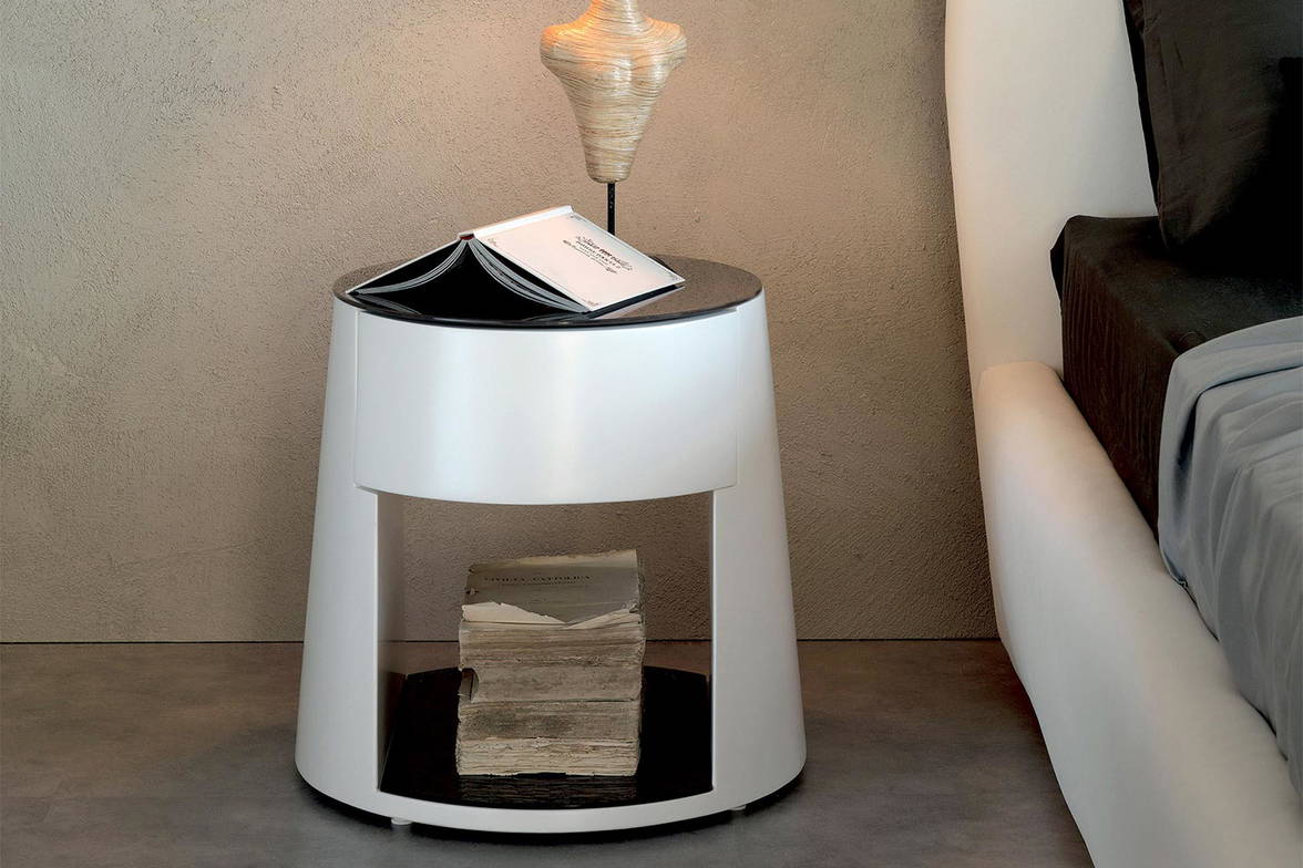 Nigel round nightstand by Cattelan Italia Nigel round nightstand by Cattelan Italia