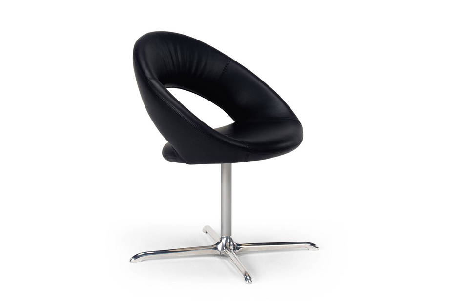 Nina chair with cross base by Artifort
