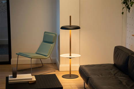 The Nivel floor lamp with pedestal by Pablo Pardo.