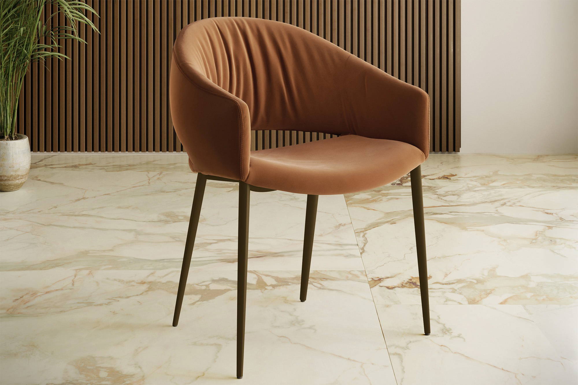 Nova dining chair, version with arms