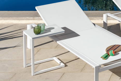 Nunu side table by Talenti