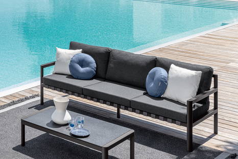 Nunu sofa by Talenti