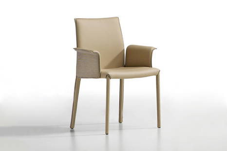 Nuvola armchair by Midj (Multicolor upholstery is available on request)