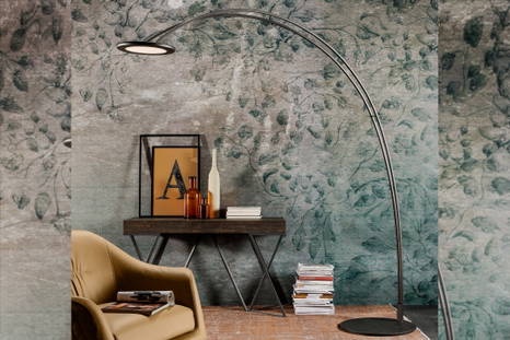 Odissea floor lamp with Beverly Extension Console Table