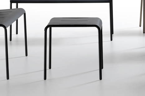 Ola end table by Midj