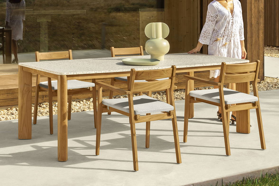 Oliver dining table by Talenti Oliver dining table by Talenti