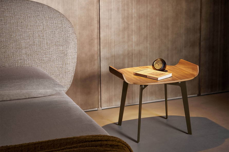 Olos Bedside Table