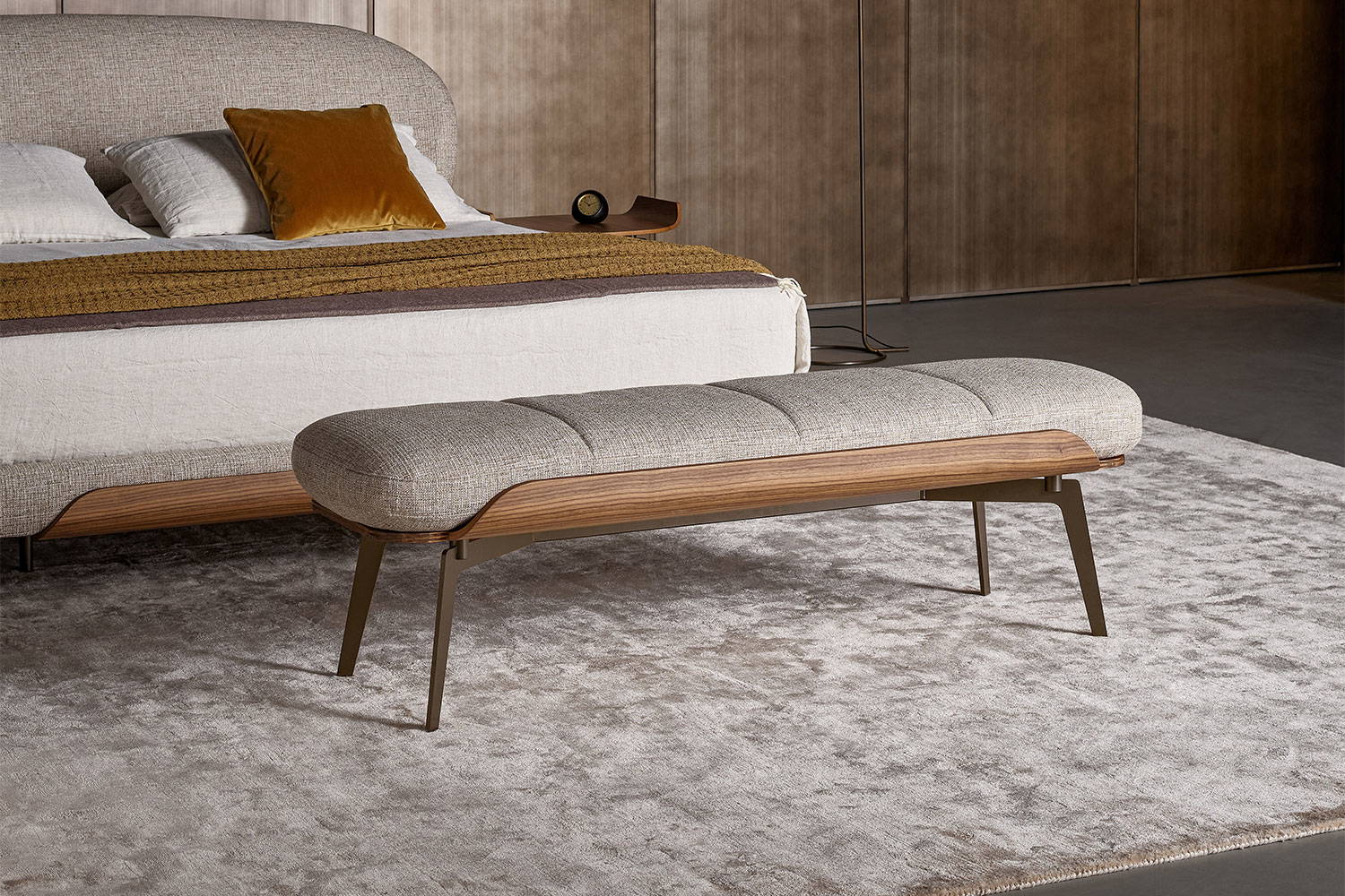The Olos Bench with the Olos bed.