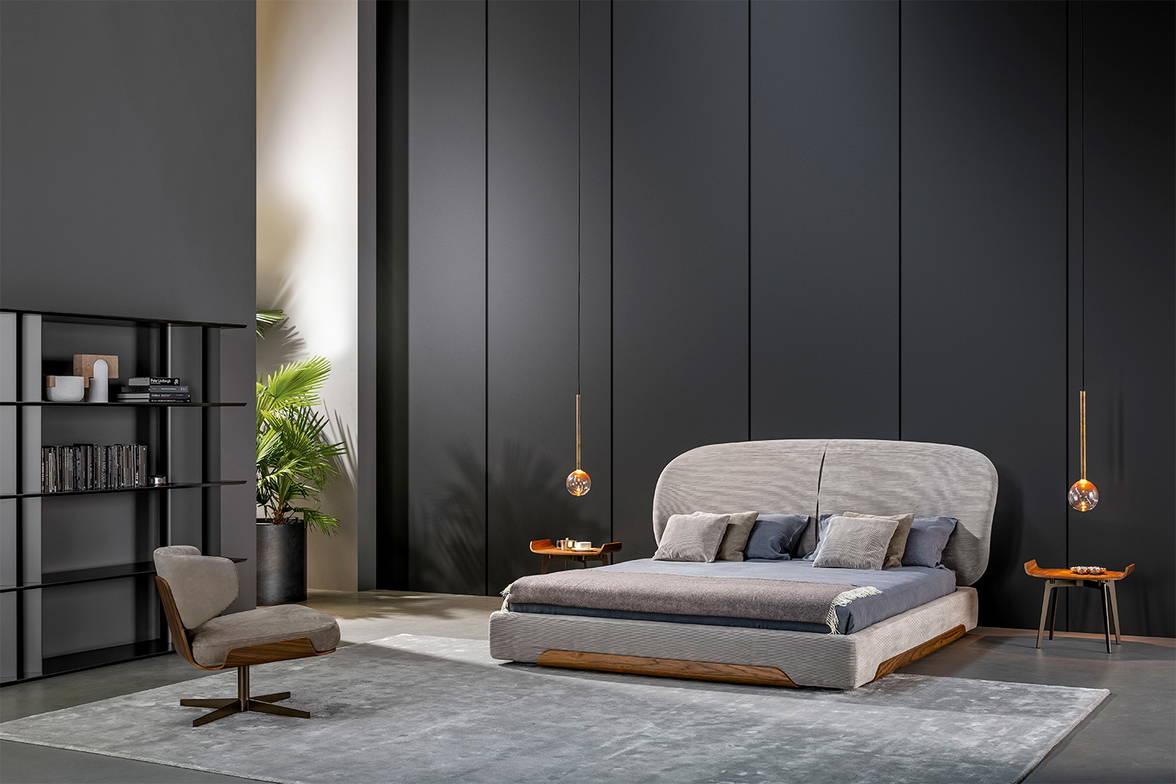 The Olos Hi Plus bed with Olos nightstands and the Olos chair. The Olos Hi Plus bed with Olos nightstands and the Olos chair.
